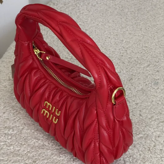Сумка Miu Miu Wander Matelassé Nappa Leather червоний
