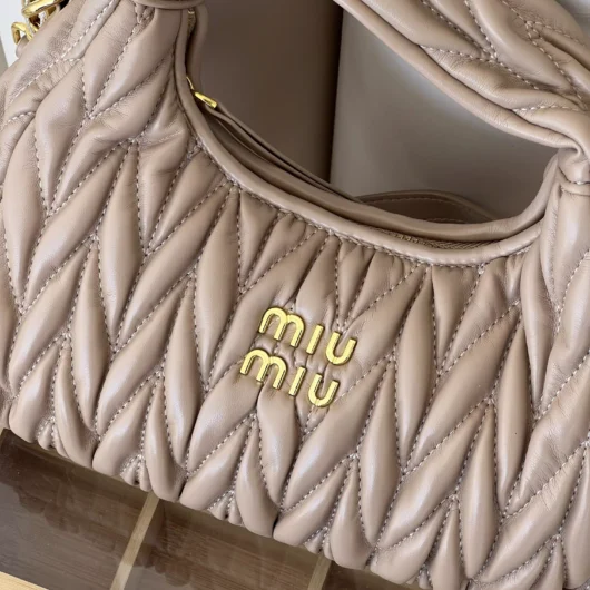 Сумка Miu Miu Wander Matelassé Nappa Leather Hobo Bag бежевий