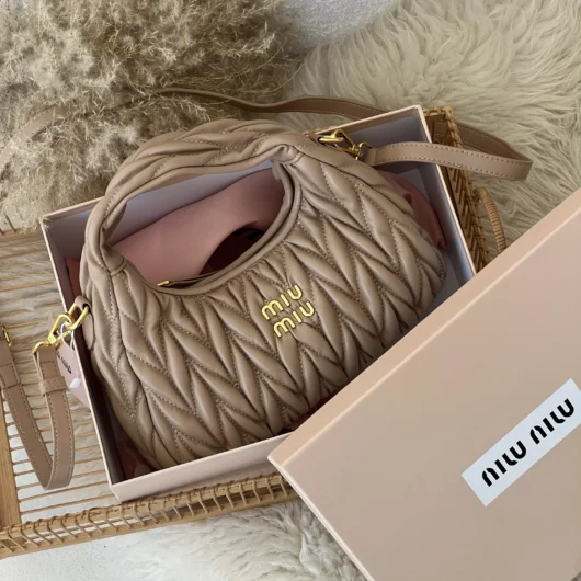 Сумка Miu Miu Wander Matelassé Nappa Leather Hobo Bag бежевий