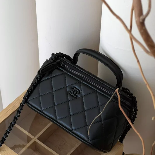 Сумка Chanel Classic Lambskin Pearl Crush Vanity Bag Premium чорний матовий