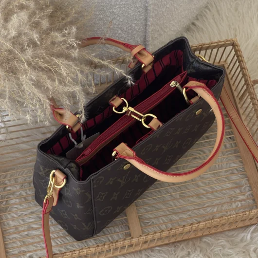 Сумка Louis Vuitton Montaigne Handbag in Monogram коричневий
