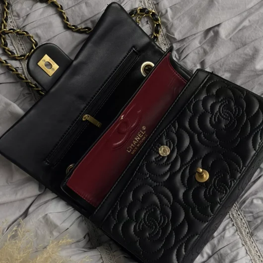 Жіноча сумка Chanel Classic Double Flap Bag Camellia чорний золото