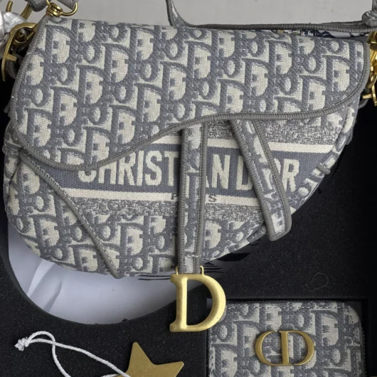 Набір подарунковий Dior Saddle — сумка сідло та кархолдер світло-сірий