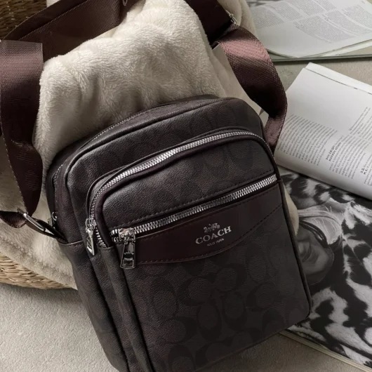 Чоловіча сумка мессенджер через плече Coach коричневий
