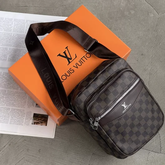 Чоловіча сумка мессенджер через плече Louis Vuitton коричневий в клітку