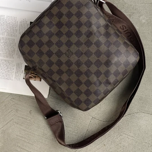 Чоловіча сумка мессенджер через плече Louis Vuitton коричневий в клітку