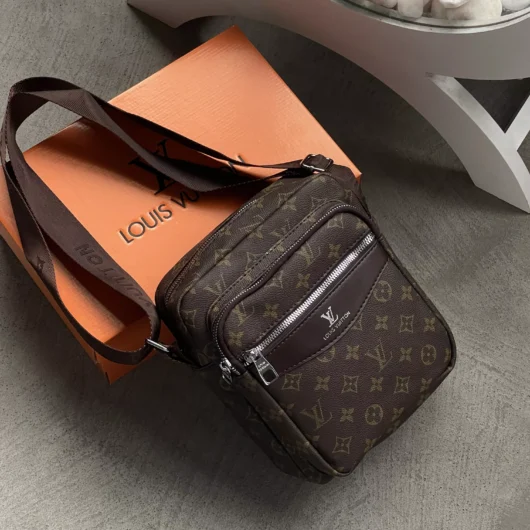 Чоловіча сумка мессенджер через плече Louis Vuitton коричневий