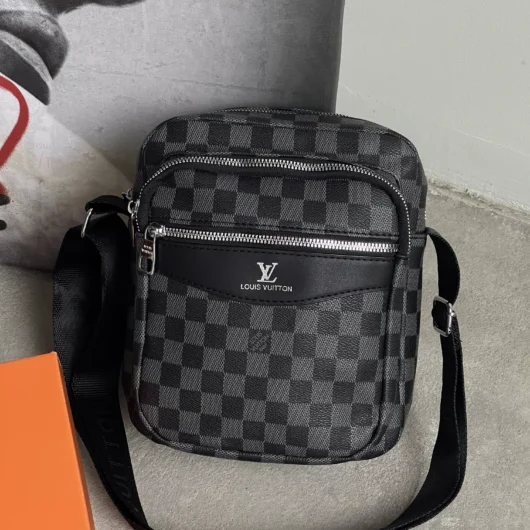 Чоловіча сумка мессенджер через плече Louis Vuitton сірий в клітку