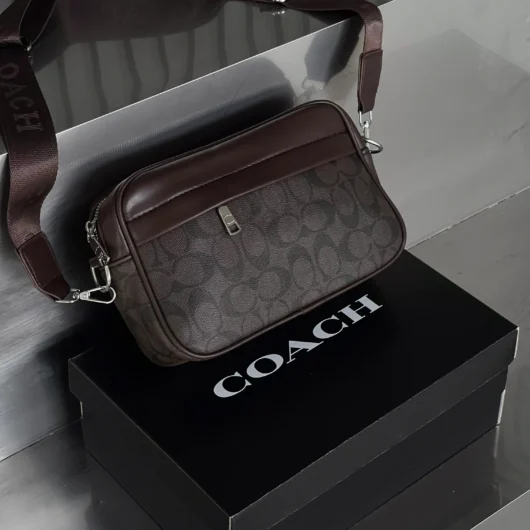 Чоловіча сумка кросс боді Graham Crossbody Coach коричневий