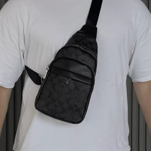 Чоловіча сумка слинг через плече Coach чорний
