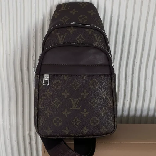Чоловіча сумка слинг через плече Louis Vuitton коричневий