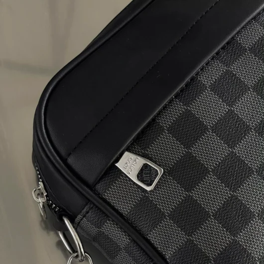 Чоловіча сумка кросс боді Graham Crossbody Louis Vuitton сірий в клітку