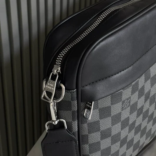 Чоловіча сумка мессенджер через плече Louis Vuitton сірий