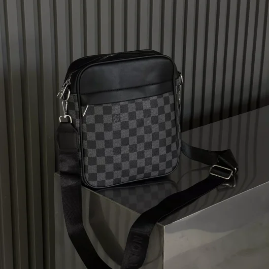 Чоловіча сумка мессенджер через плече Louis Vuitton сірий