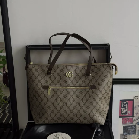 Жіночій шопер Gucci сірий