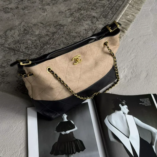 Сумка Chanel Metiers D’art Bag бежевий