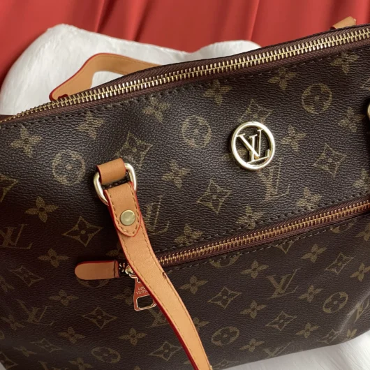 Жіночій шопер Louis Vuitton коричневий