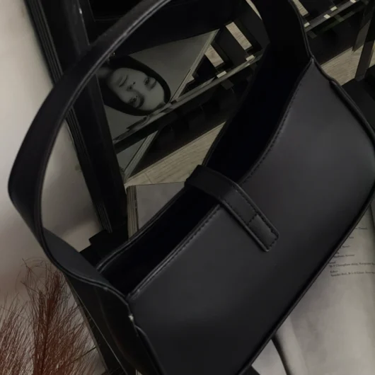 Сумка Yves Saint-Laurent Hobo Le 5 À 7 чорний
