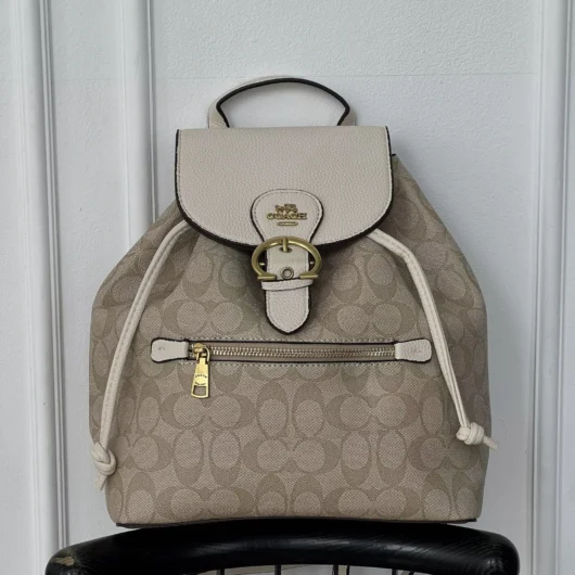 Рюкзак жіночій Coach Kleo Backpack молочний