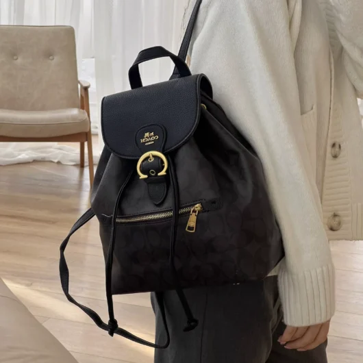 Рюкзак жіночій Coach Kleo Backpack шоколадно-чорний