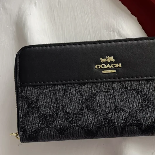 Гаманець Coach Signature Accordion Zip Wallet чорний