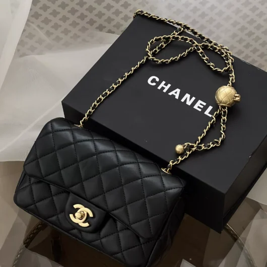 Сумка жіноча Classic 1.55 Small Single Flap чорний