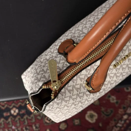 Сумка Michael Kors Crossbody молочний