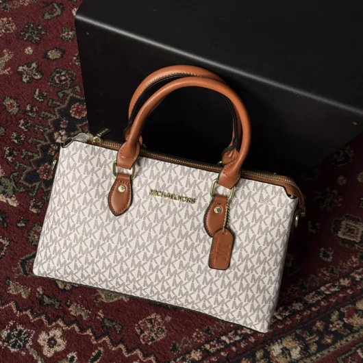Сумка Michael Kors Crossbody молочний