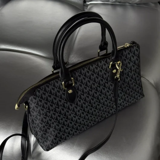 Сумка Michael Kors Crossbody чорний