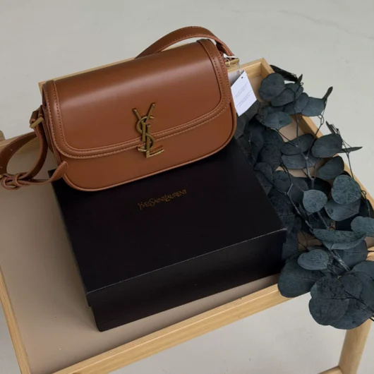 Жіноча  сумка Saint Laurent Solferino medium leather shoulder bag світло-коричневий