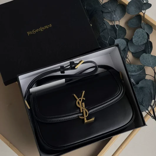 Жіноча  сумка Saint Laurent Solferino medium leather shoulder bag чорний
