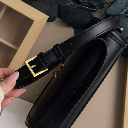 Жіноча  сумка Saint Laurent Solferino medium leather shoulder bag чорний