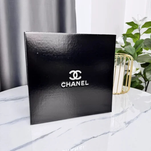 Коробка Chanel маленька