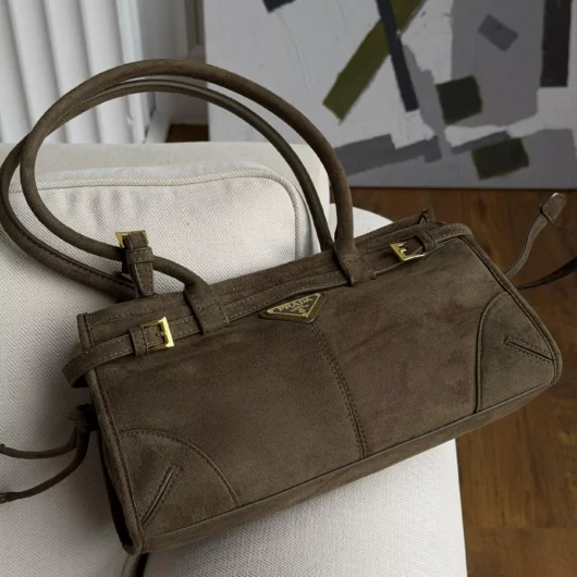 Сумка Prada Bonnie Medium Suede Shoulder Bag хакі