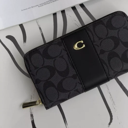 Гаманець Coach Accordion Zip Wallet чорний