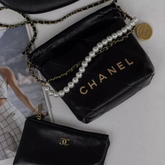 Сумка Chanel 22 Mini Handbag з перлинами чорний