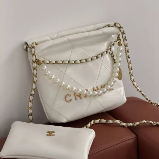 Сумка Chanel 22 Mini Handbag з перлинами білий