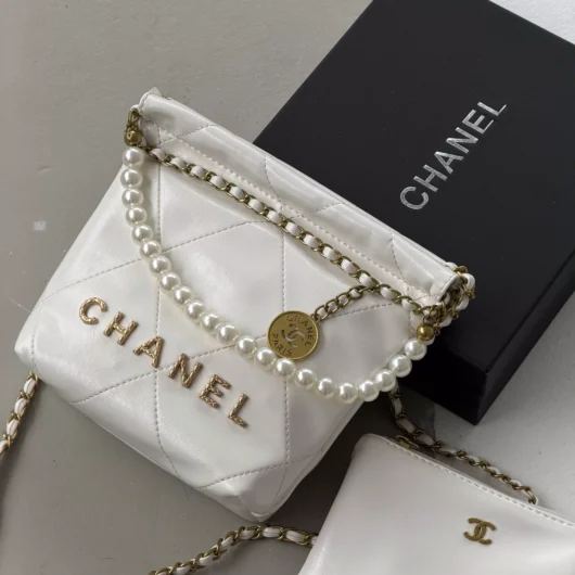 Сумка Chanel 22 Mini Handbag з перлинами білий