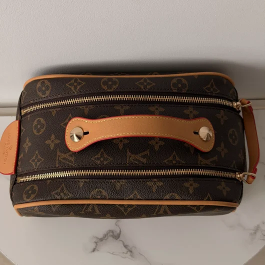 Жіноча косметичка Louis Vuitton Dopp Kit коричневий + беж