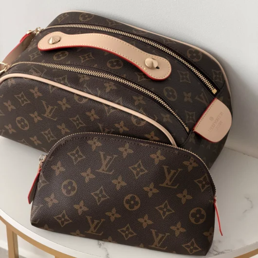 Жіноча косметичка Louis Vuitton Dopp Kit коричневий+ світлий беж