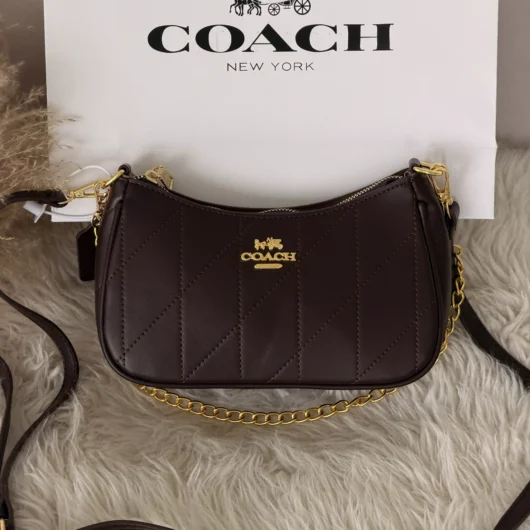 Сумка Coach Teri Shoulder Bag With Quilting шоколадний