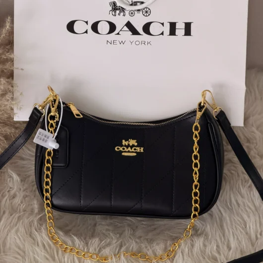 Сумка Coach Teri Shoulder Bag With Quilting чорний