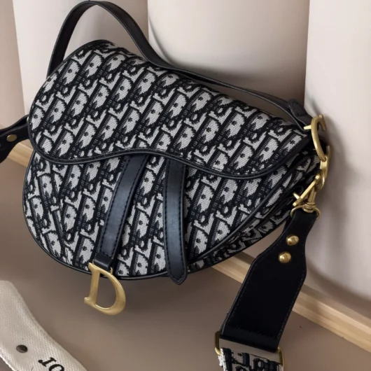 Жіноча сумка Dior Saddle Bag чорний