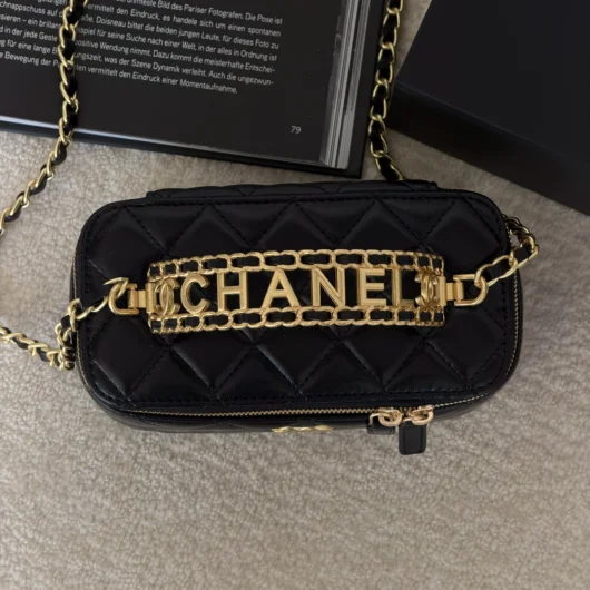 Chanel Vanity Logo Handle Premium чорний