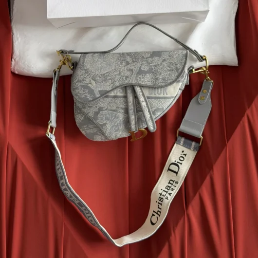 Жіноча сумка Dior Saddle Bag світло-сірий тигр