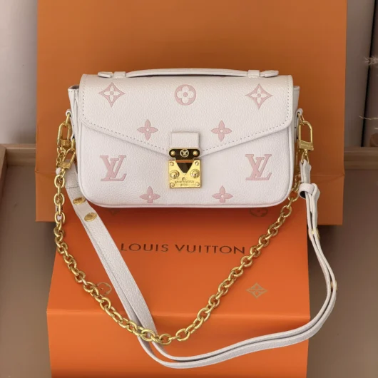 Сумка Louis Vuitton Pochette Metis East West молочний монограм