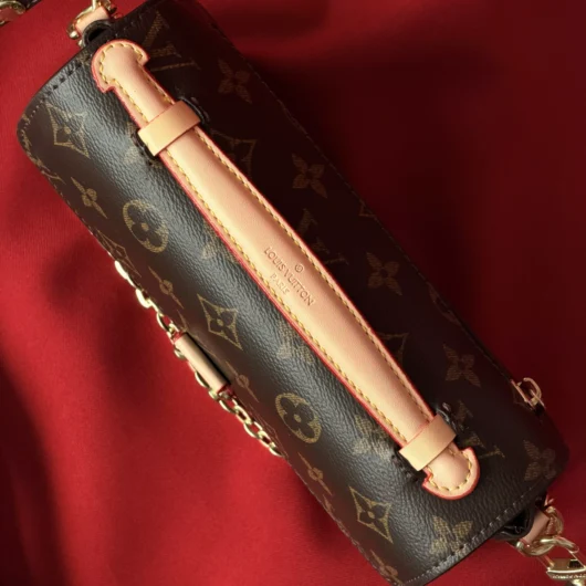 Сумка Louis Vuitton Pochette Metis East West Monogram коричневий