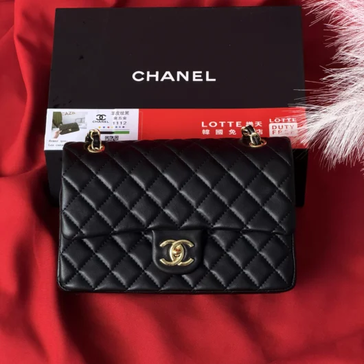 Жіноча сумка Chanel Classic Double Flap Bag чорний золото