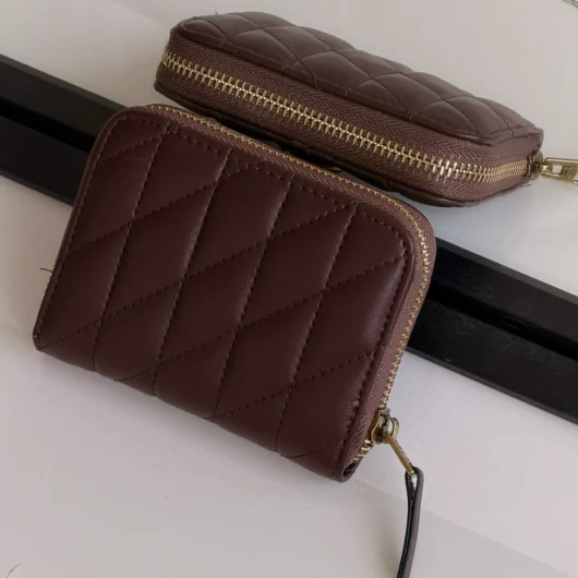 Гаманець Coach mini Quilted Pillow Essential Zip шоколадний