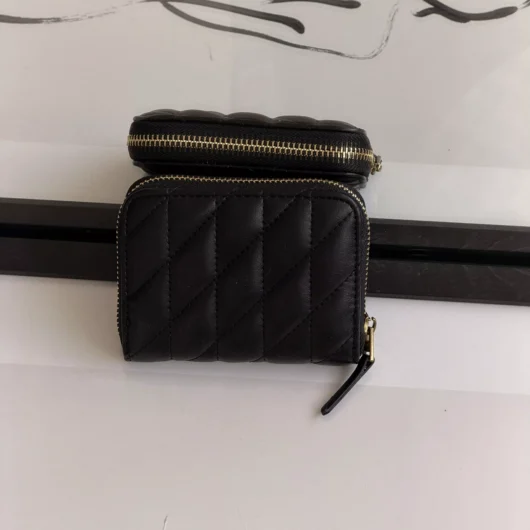 Гаманець Coach mini Quilted Pillow Essential Zip чорний